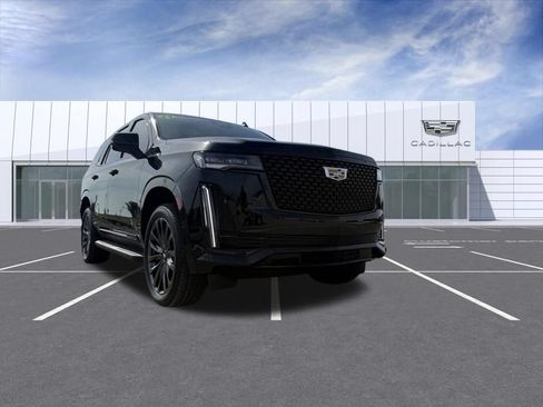 Certified 2024 Cadillac Escalade Premium Luxury w/ Performance Package AWD/4WD image 8