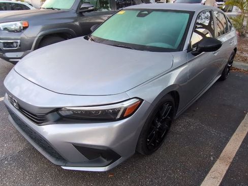 Used 2023 Honda Civic Sport image 5