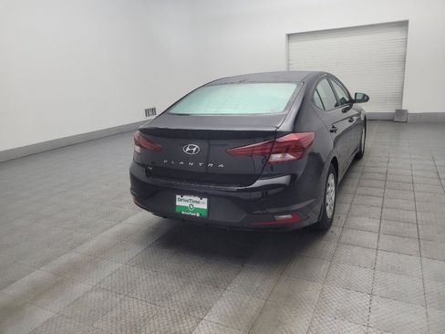 Used 2020 Hyundai Elantra SE w/ Cargo Package (C1) FWD image 9