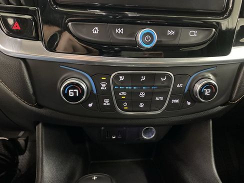 Used 2020 Chevrolet Traverse LT w/ LPO, Floor Liner Package FWD image 15