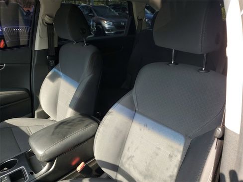 Used 2019 Kia Sorento S image 18