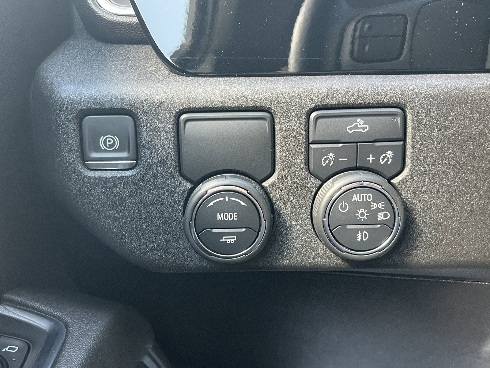 Used 2024 Chevrolet Silverado 2500 LT RWD image 27