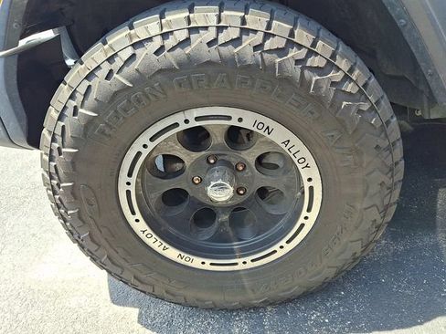 Used 2018 Jeep Wrangler Unlimited Sport S AWD/4WD image 5