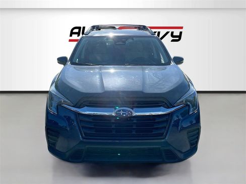 Used 2023 Subaru Ascent Premium w/ Convenience Package image 2