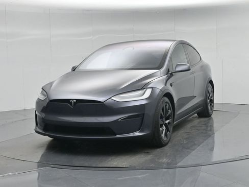 Used 2023 Tesla Model X image 57