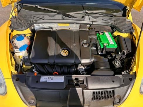 Used 2012 Volkswagen Beetle 2.5 image 18