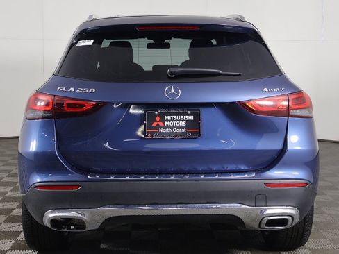 Used 2023 Mercedes-Benz GLA 250 4MATIC w/ Premium Package image 11