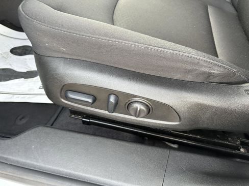 Used 2023 Chevrolet Malibu LT image 21