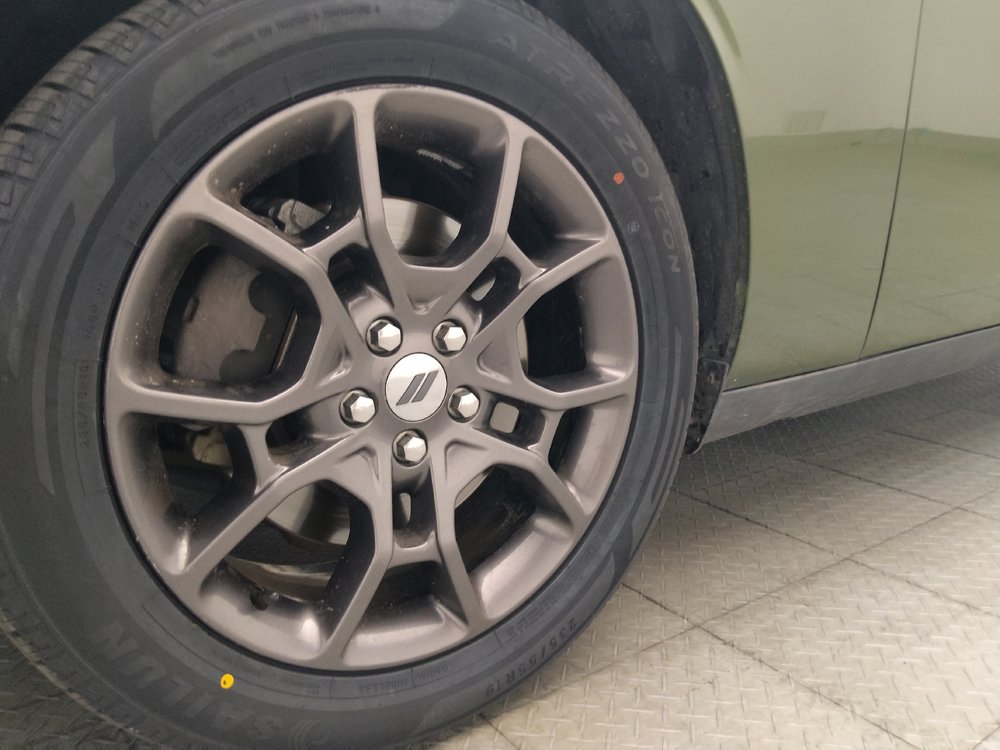 Used 2018 Dodge Challenger GT w/ Driver Convenience Group AWD/4WD image 31