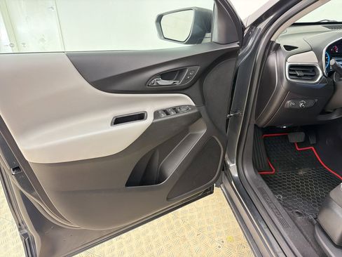 Used 2018 Chevrolet Equinox LS AWD/4WD image 21