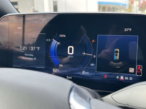 New 2026 Chevrolet Equinox EV LT image 24