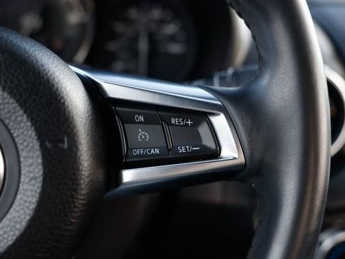 Used 2017 FIAT 124 Spider Classica image 25