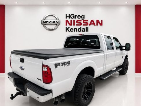 Used 2015 Ford F250 Lariat w/ Chrome Package AWD/4WD image 4