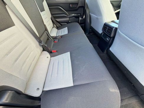 Used 2025 Toyota 4Runner TRD Off-Road image 32