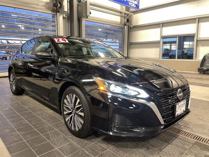 Used 2024 Nissan Altima 2.5 SV