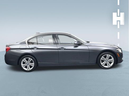 Used 2018 BMW 330i xDrive Sedan w/ Convenience Package image 3
