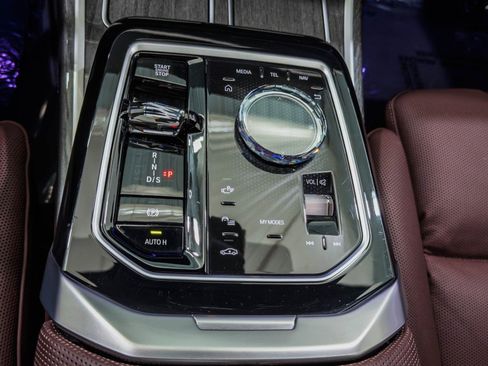 Used 2025 BMW 760i xDrive w/ Executive Package AWD/4WD image 41