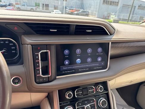 Used 2021 GMC Yukon XL Denali w/ Denali Premium Package AWD/4WD image 20
