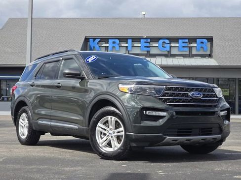 Certified 2022 Ford Explorer XLT w/ Equipment Group 202A AWD/4WD image 2