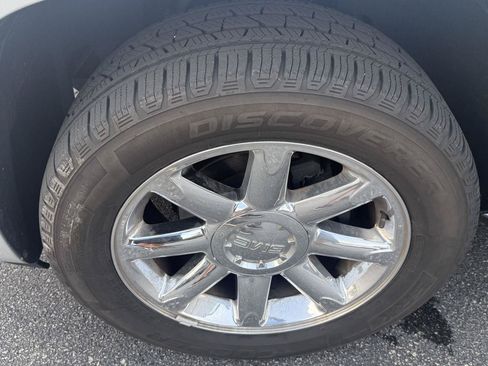 Used 2011 GMC Yukon Denali AWD/4WD image 21