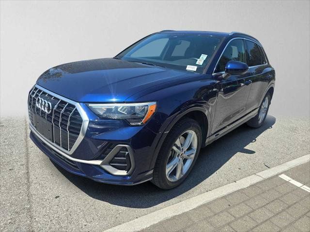 Used 2021 Audi Q3 2.0T Premium w/ Convenience Package AWD/4WD image 7