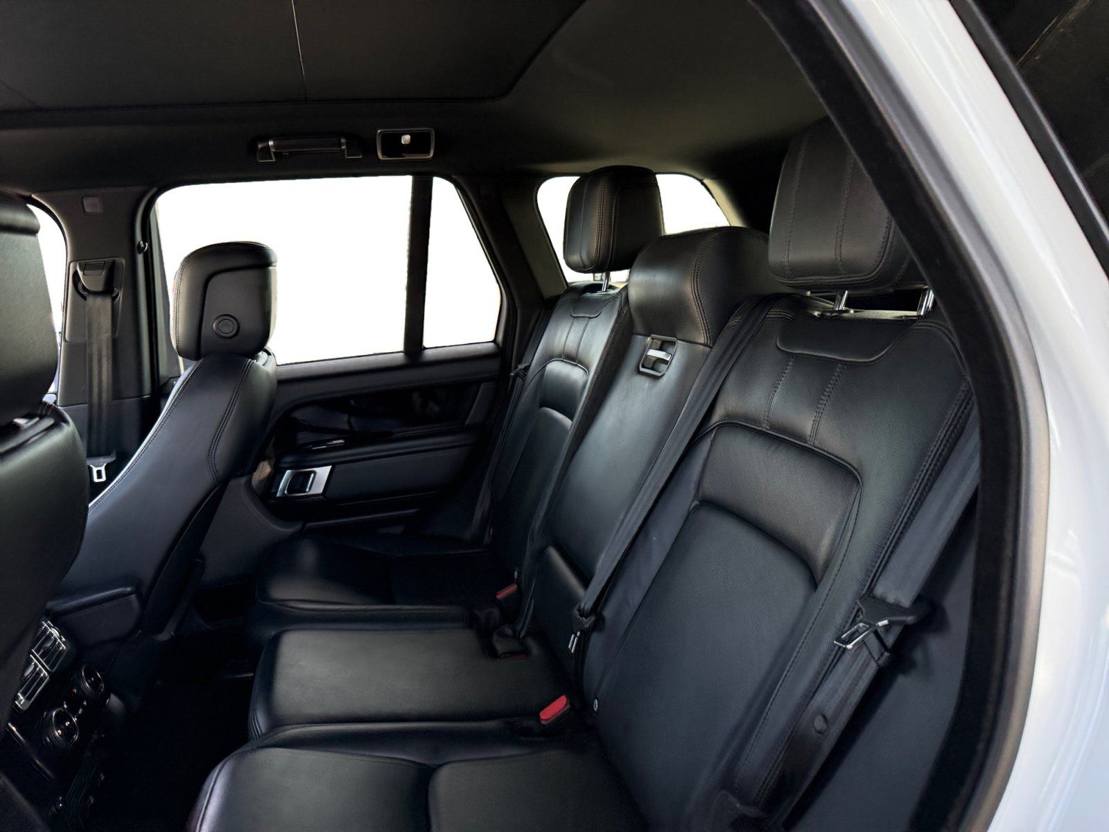 Used 2019 Land Rover Range Rover AWD/4WD image 11