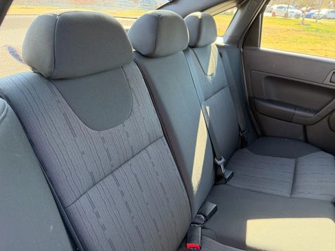 Used 2009 Ford Focus SE image 24