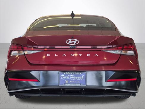 Used 2025 Hyundai Elantra SEL FWD image 7