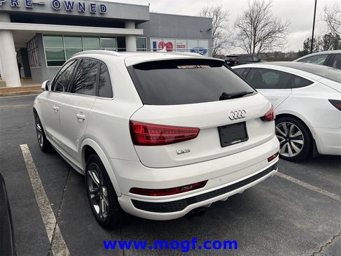 Used 2017 Audi Q3 2.0T Prestige w/ Prestige Package image 2