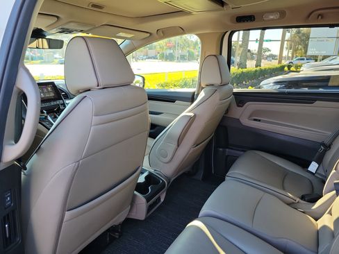 Used 2022 Honda Odyssey Elite image 10