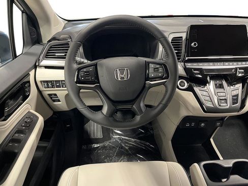 New 2026 Honda Odyssey Touring image 23