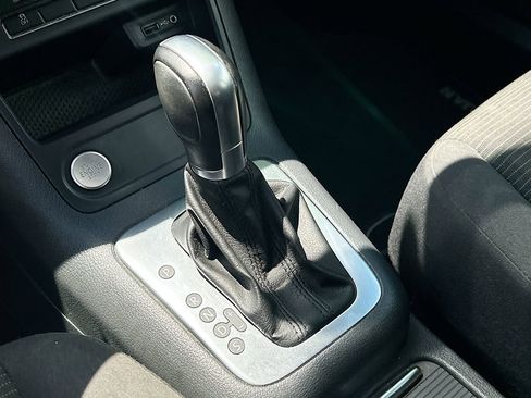 Used 2017 Volkswagen Tiguan Limited FWD image 21