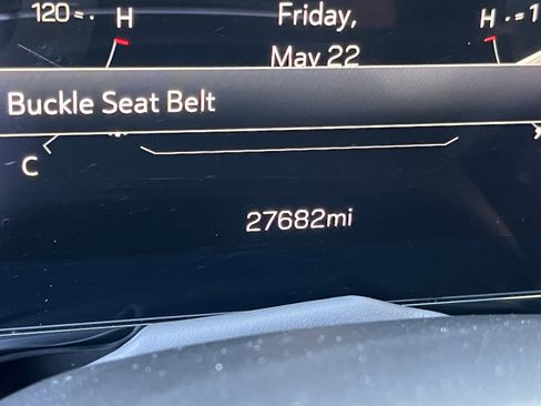 Used 2025 GMC Yukon XL Denali RWD image 28