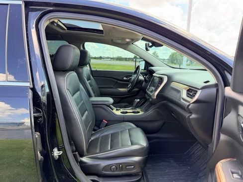 Used 2019 GMC Acadia Denali w/ Technology Package AWD/4WD image 11