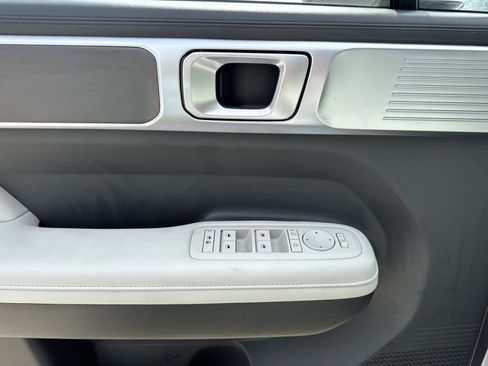 Used 2025 Hyundai Santa Fe SEL FWD image 19