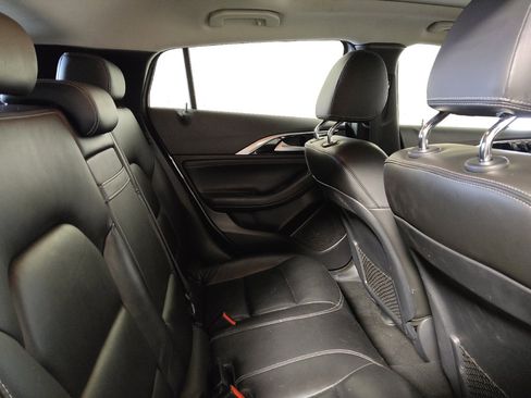 Used 2018 INFINITI QX30 AWD image 19