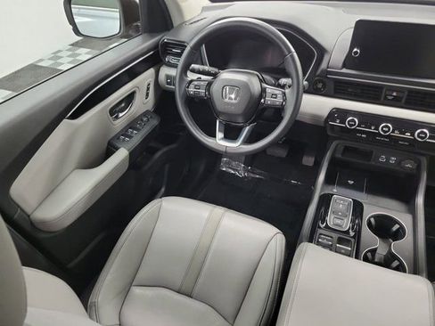 Certified 2025 Honda Pilot EX-L image 14
