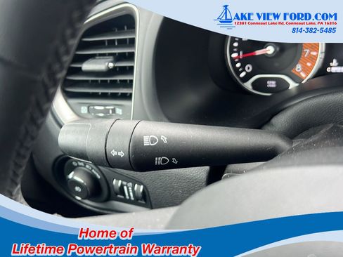 Used 2022 Jeep Renegade Latitude AWD/4WD image 22