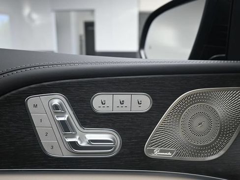 Used 2025 Mercedes-Benz GLE 53 AMG 4MATIC image 18
