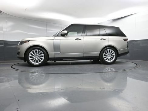 Used 2019 Land Rover Range Rover HSE image 32