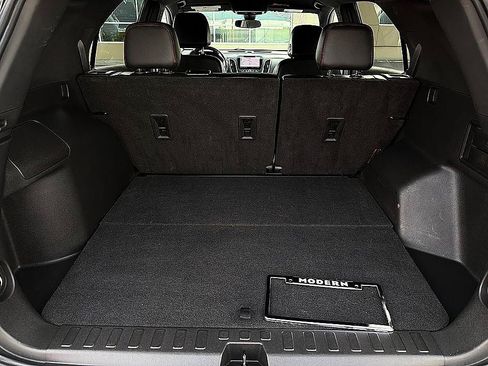 Used 2022 Chevrolet Equinox RS w/ RS Leather Package FWD image 29