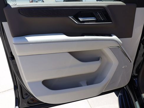 New 2026 GMC Yukon XL Denali AWD/4WD image 10