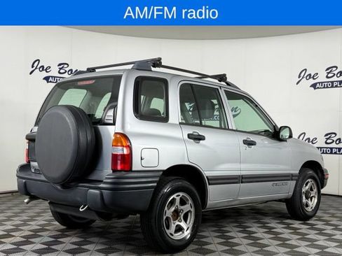 Used 2001 Chevrolet Tracker 4WD w/ Preferred Equipment Group image 7