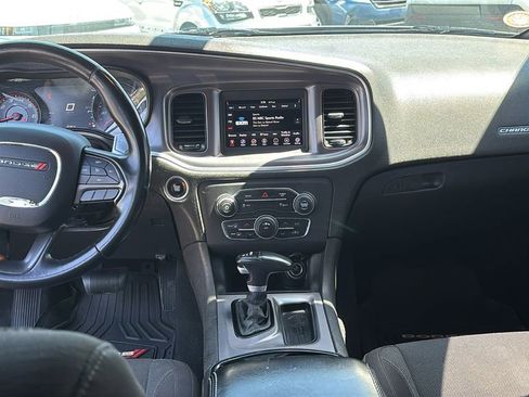 Used 2019 Dodge Charger SXT w/ Blacktop Package RWD image 12