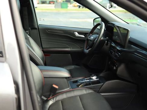 Used 2024 Ford Escape ST-Line Select w/ Tech Pack #1 AWD/4WD image 45