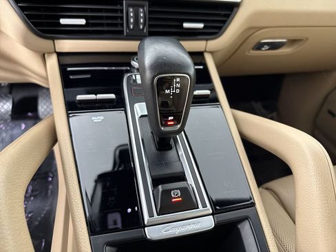 Certified 2023 Porsche Cayenne Platinum Edition AWD/4WD image 32