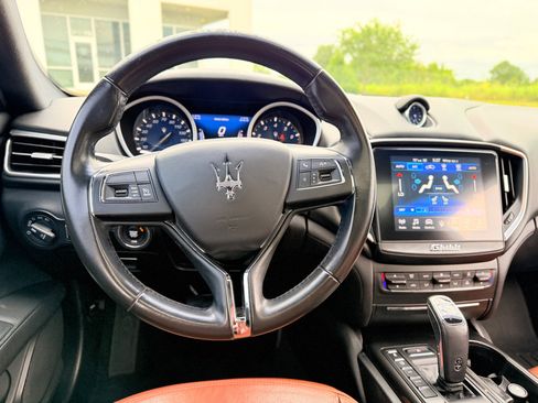 Used 2019 Maserati Ghibli image 11