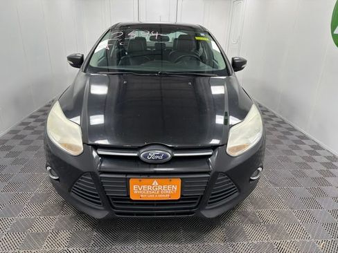 Used 2014 Ford Focus SE w/ Equipment Group 201A FWD image 4