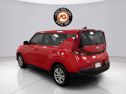 Used 2020 Kia Soul LX FWD image 5
