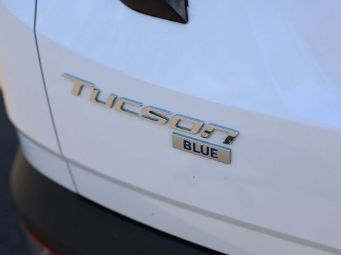 Certified 2022 Hyundai Tucson Blue w/ Cargo Package image 9